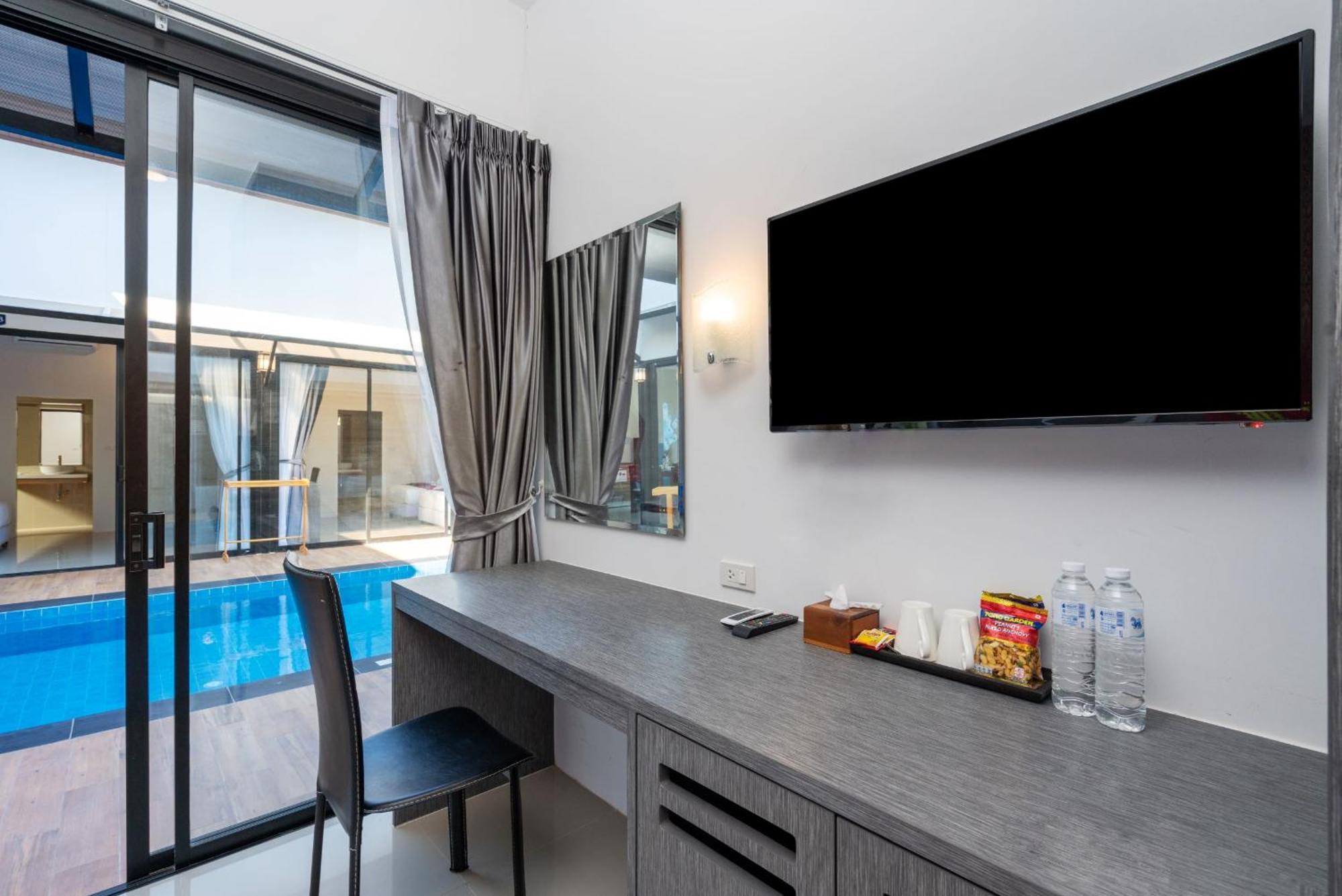 Thames Tara Pool Phuket - Sha Extra Hotel